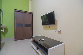 RedDoorz near Living Plaza Balikpapan 2