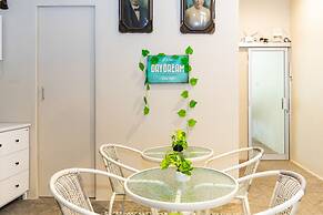 RedDoorz Hostel @ DI Panjaitan Simpang Lima