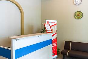 RedDoorz Hostel @ DI Panjaitan Simpang Lima