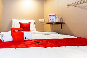 RedDoorz Hostel @ DI Panjaitan Simpang Lima