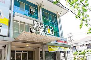 RedDoorz Hostel @ DI Panjaitan Simpang Lima