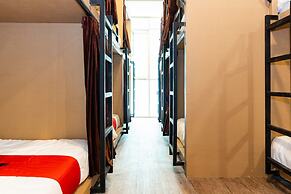 RedDoorz Hostel @ DI Panjaitan Simpang Lima