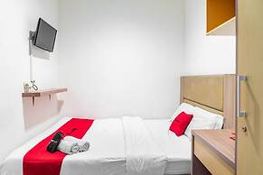 RedDoorz @ Kebon Kacang