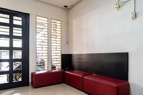 RedDoorz @ Kebon Kacang