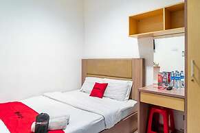 RedDoorz @ Kebon Kacang