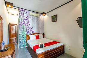 RedDoorz Plus near Taman Sari 2