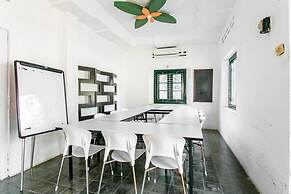 RedDoorz Plus near Taman Sari 2