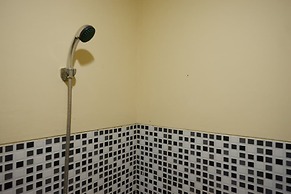 RedDoorz near GOR Wisanggeni