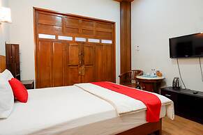 RedDoorz Syariah near Menara Kudus