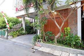 RedDoorz Syariah near Menara Kudus