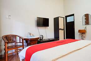 RedDoorz Syariah near Menara Kudus