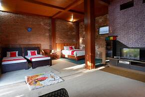 RedDoorz Syariah near Menara Kudus