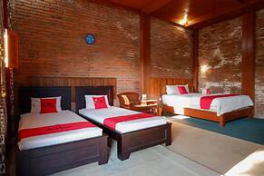 RedDoorz Syariah near Menara Kudus