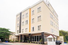 Formerly Reddoorz Plus Near Teras Kota 3