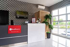 Formerly Reddoorz Plus Near Teras Kota 3