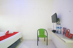 RedDoorz @ Pematangsiantar 2