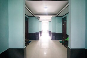 RedDoorz near Mikie Holiday Funland Berastagi