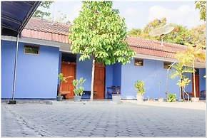 RedDoorz near Bojonegoro Train Station