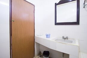 RedDoorz Plus near Pelabuhan Bitung