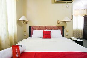 RedDoorz Plus near Pelabuhan Bitung