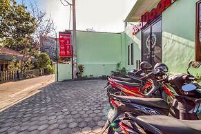RedDoorz near Jogja National Museum