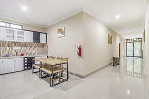 RedDoorz near Jogja National Museum