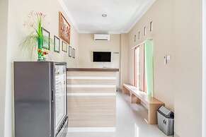 RedDoorz near Jogja National Museum