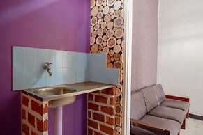 RedDoorz near Stasiun Kebumen