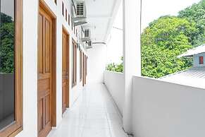 Formerly Reddoorz Syariah Jatisampurna Hospital