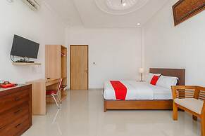 RedDoorz Syariah near Lahat Station