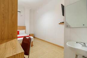 RedDoorz Syariah near Lahat Station