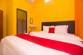 RedDoorz Syariah near Keraton Sumenep