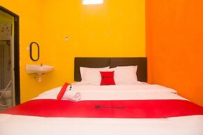 RedDoorz Syariah near Keraton Sumenep