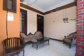 RedDoorz Syariah near Keraton Sumenep