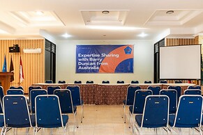 RedDoorz Plus Syariah near Java Supermall Semarang 2