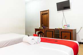 RedDoorz Plus Syariah near Java Supermall Semarang 2