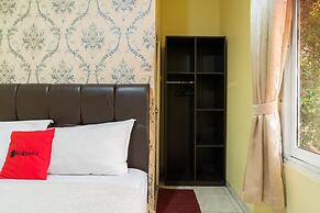 RedDoorz near Tomang 2