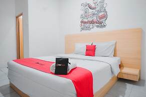 Formerly Reddoorz Plus @ Otista Raya Ciputat