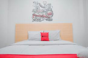 Formerly Reddoorz Plus @ Otista Raya Ciputat