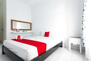 RedDoorz near Grojogan Sewu Tawangmangu