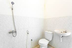 RedDoorz near Grojogan Sewu Tawangmangu