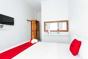 RedDoorz near Grojogan Sewu Tawangmangu