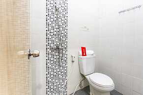 KoolKost Syariah near Universitas Muhammadiyah Surakarta - Caters to W