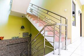 KoolKost Syariah near Universitas Muhammadiyah Surakarta - Caters to W