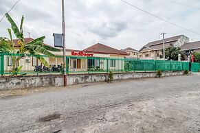 RedDoorz near Universitas Gajah Mada
