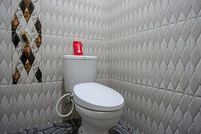 RedDoorz near Alun Alun Pati