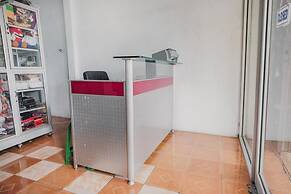 RedDoorz Syariah near Stadion Maulana Yusuf