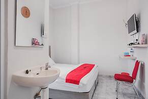 RedDoorz @ Jalan Narada Lampung