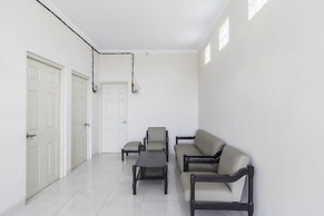 RedDoorz near Condongcatur Bus Station