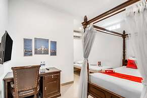 RedDoorz Plus near Lempuyangan Station 4